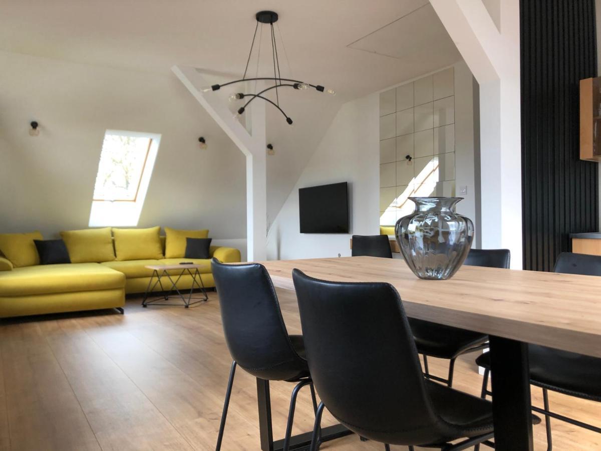ויילה Apartament Aleksandra We Wielu Z Widokiem Na Jezioro מראה חיצוני תמונה