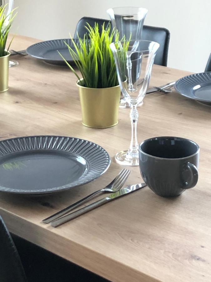 ויילה Apartament Aleksandra We Wielu Z Widokiem Na Jezioro מראה חיצוני תמונה